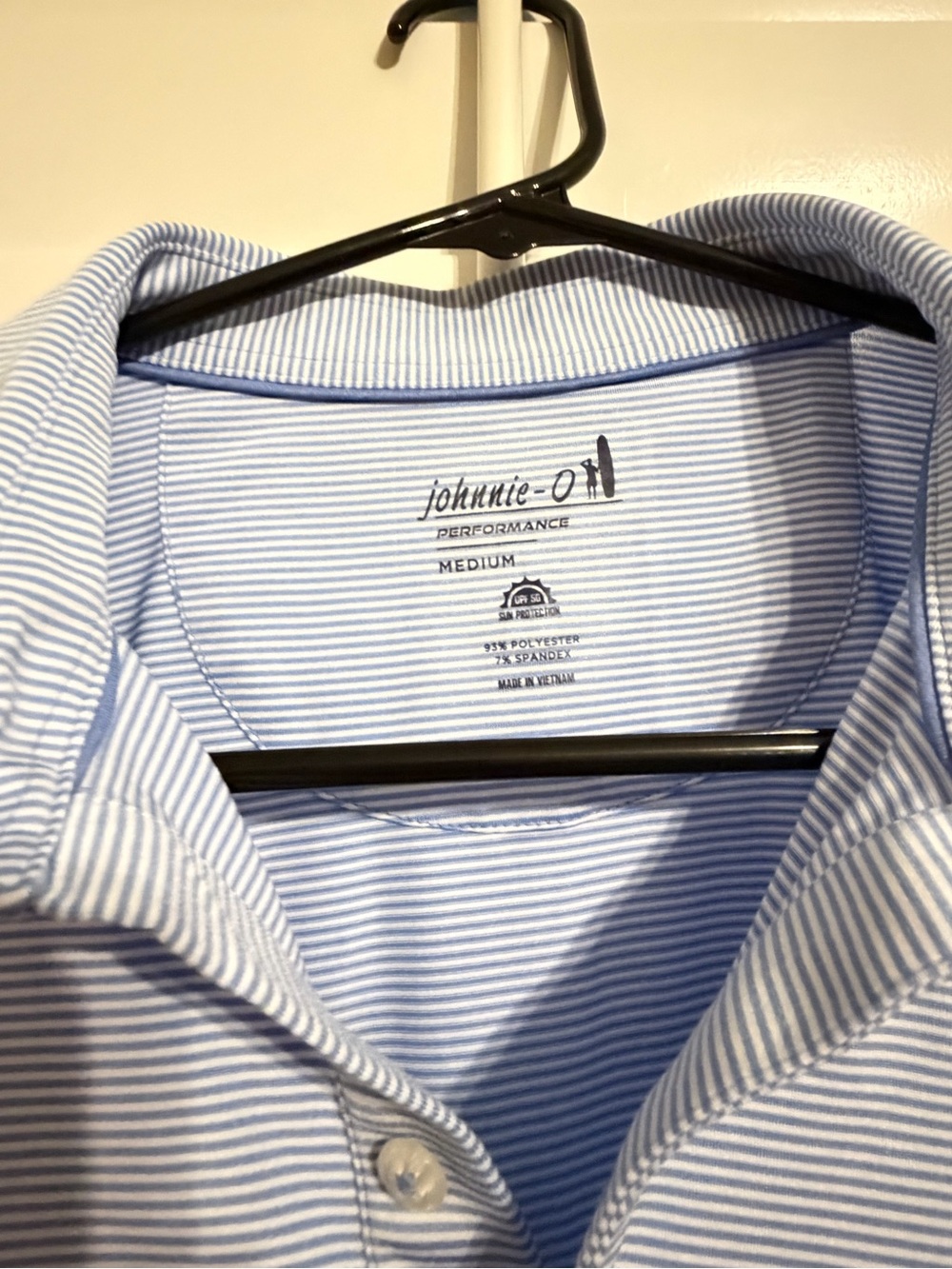 johnnie-O Maridoe Golf Club performance Polo Mens medium blue stripe shirt - Picture 2 of 4
